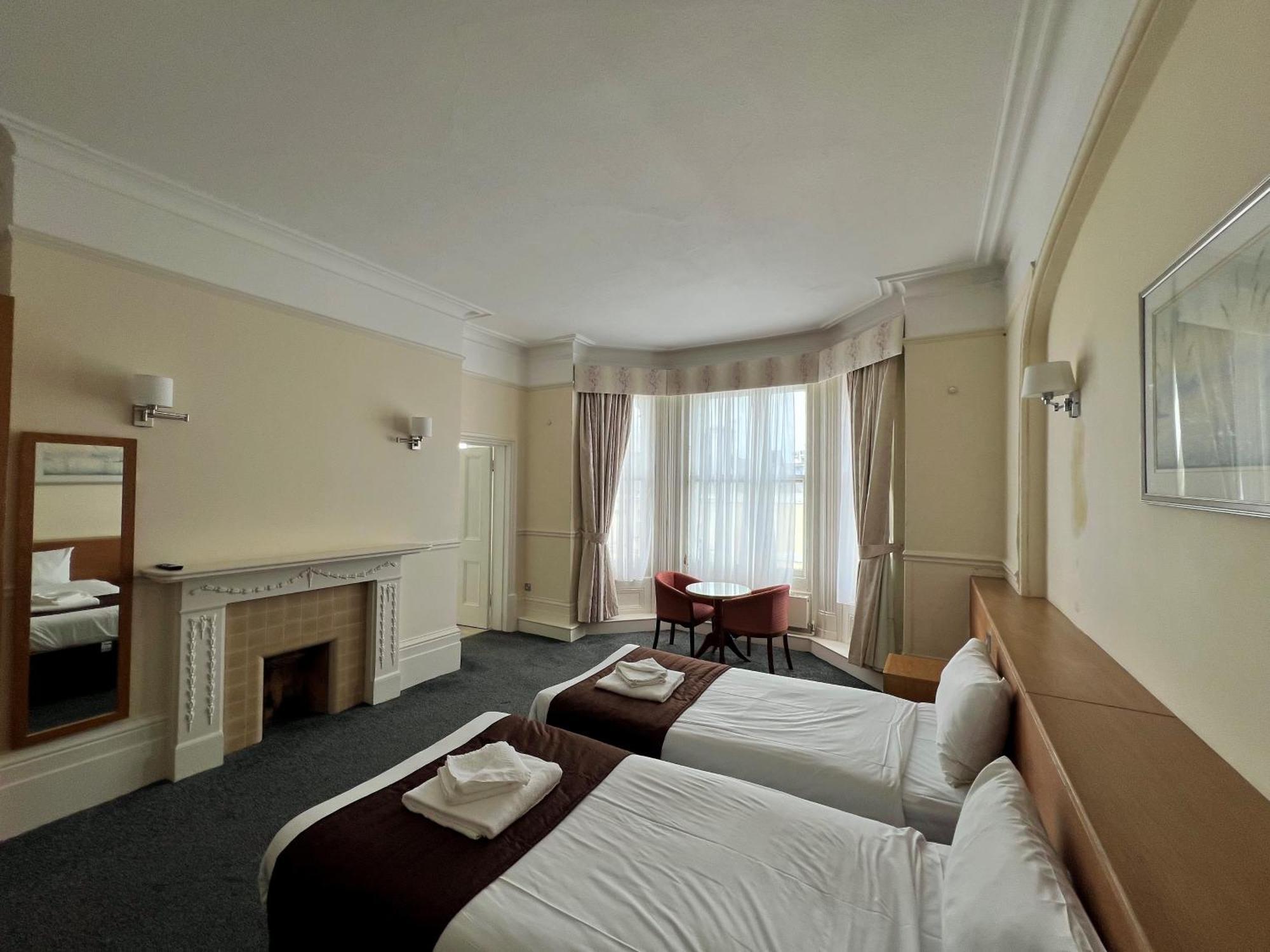 Cavendish Hotel Eastbourne Exterior photo