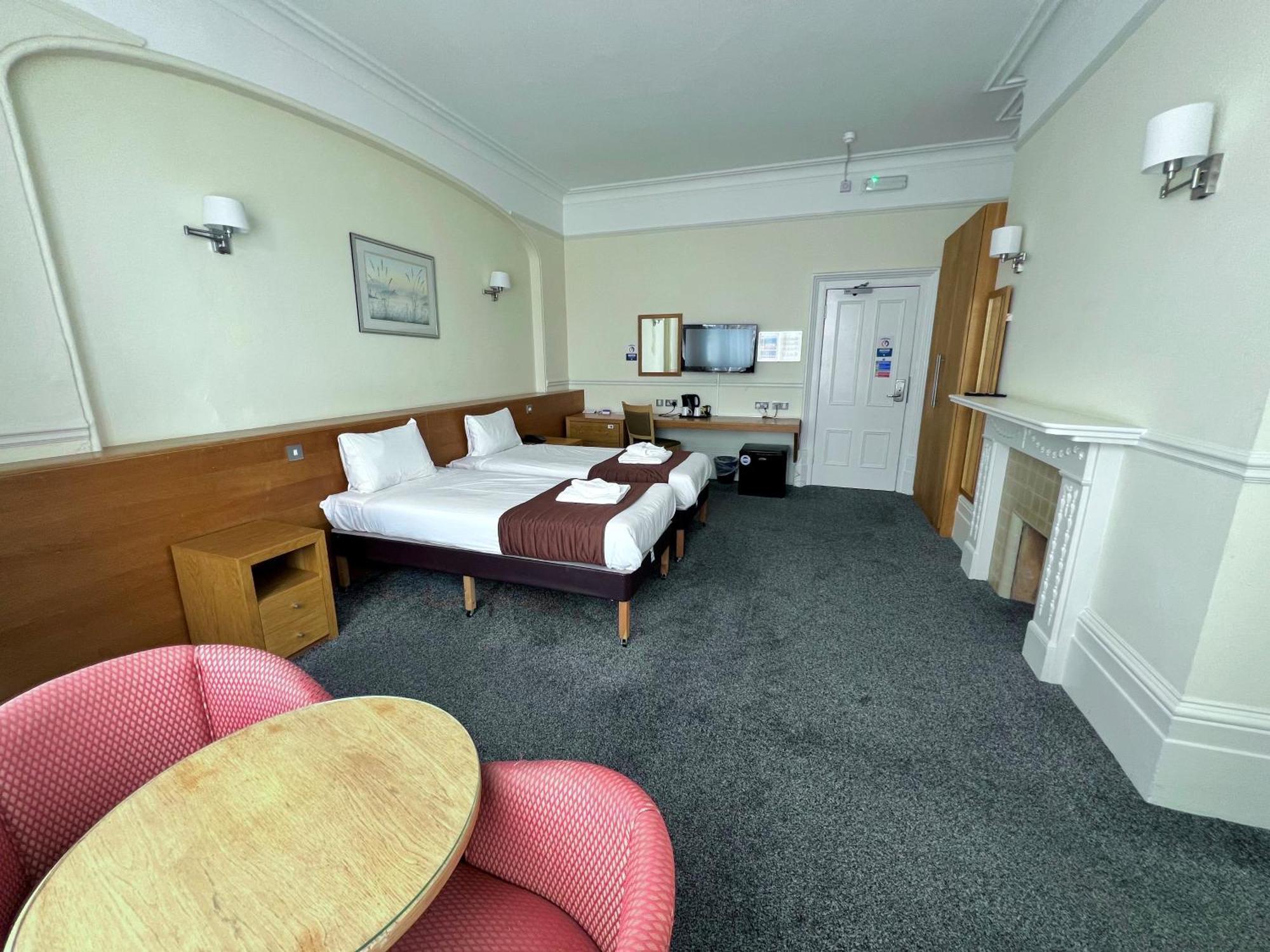 Cavendish Hotel Eastbourne Exterior photo